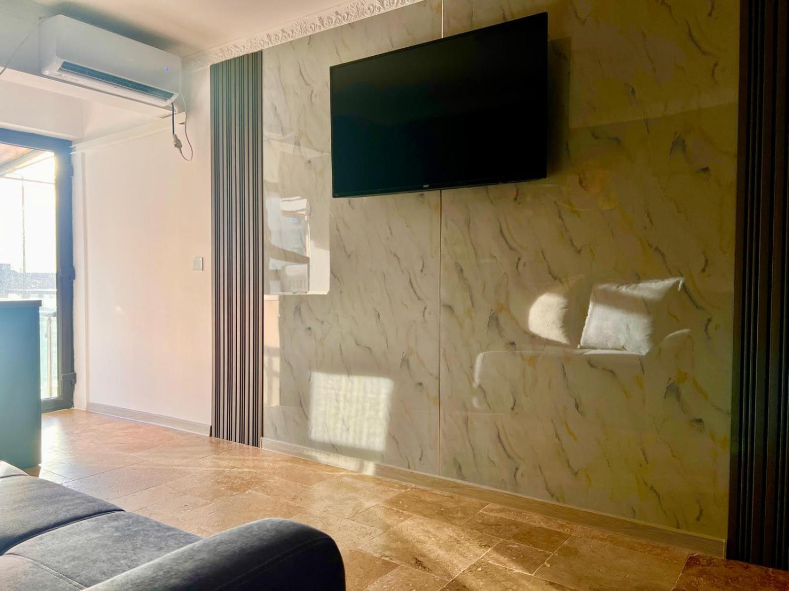 Apartament Gul Mona Saturn Buitenkant foto